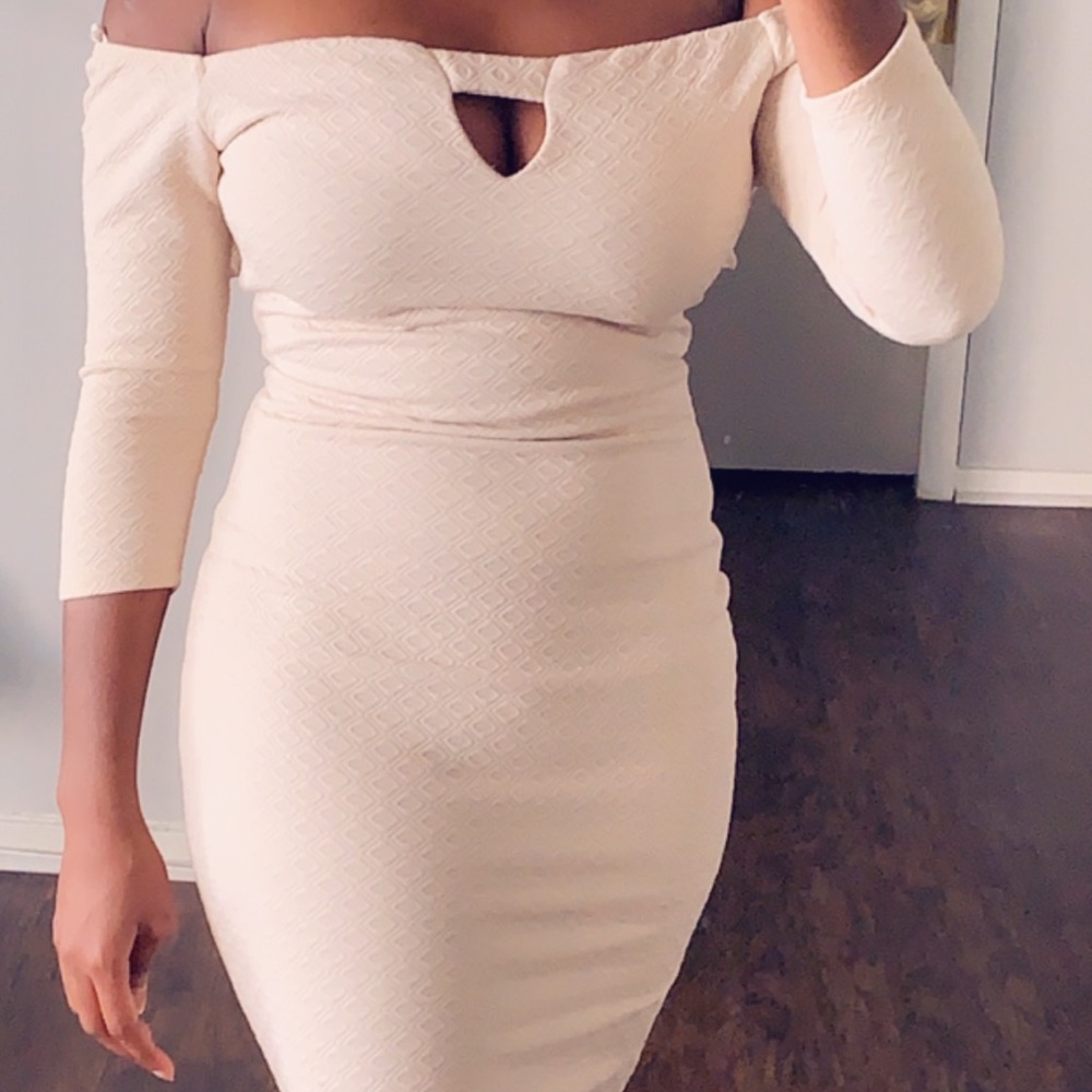 ❌SOLD❌ AKIRA Chicago Off Shoulder Midi Dress